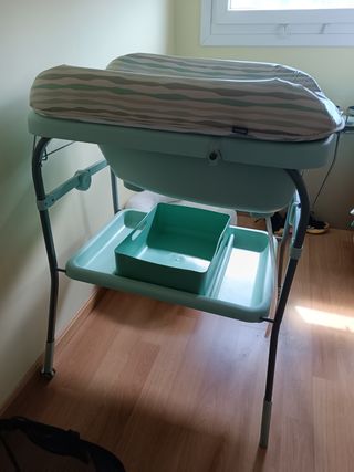 Cambiador con bañera integrada