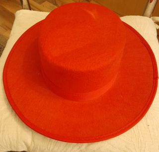 Sombrero cordobés rojo