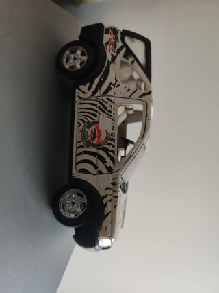 Land Rover Freelander 1:24
