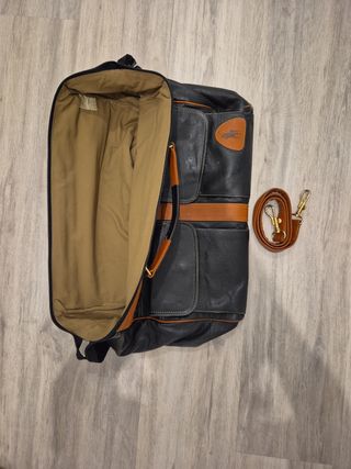 Bolsa de cuero marrón y negro