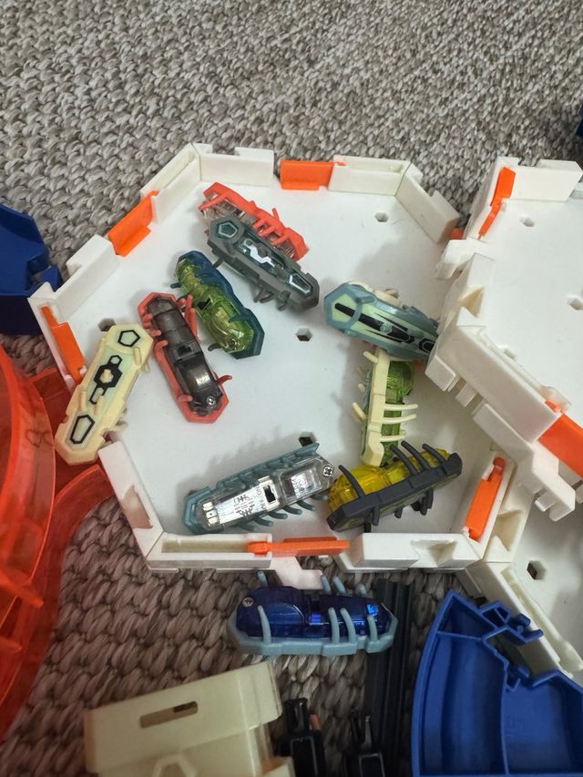 Circuito elettrico per insetti per bambini