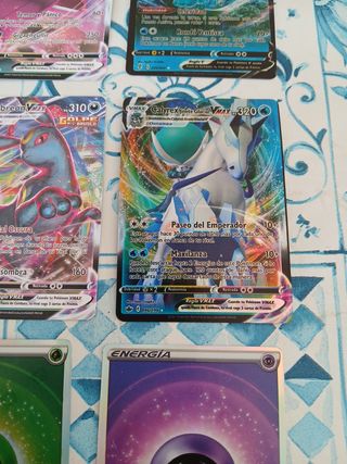 Carte Pokémon VMAX - V