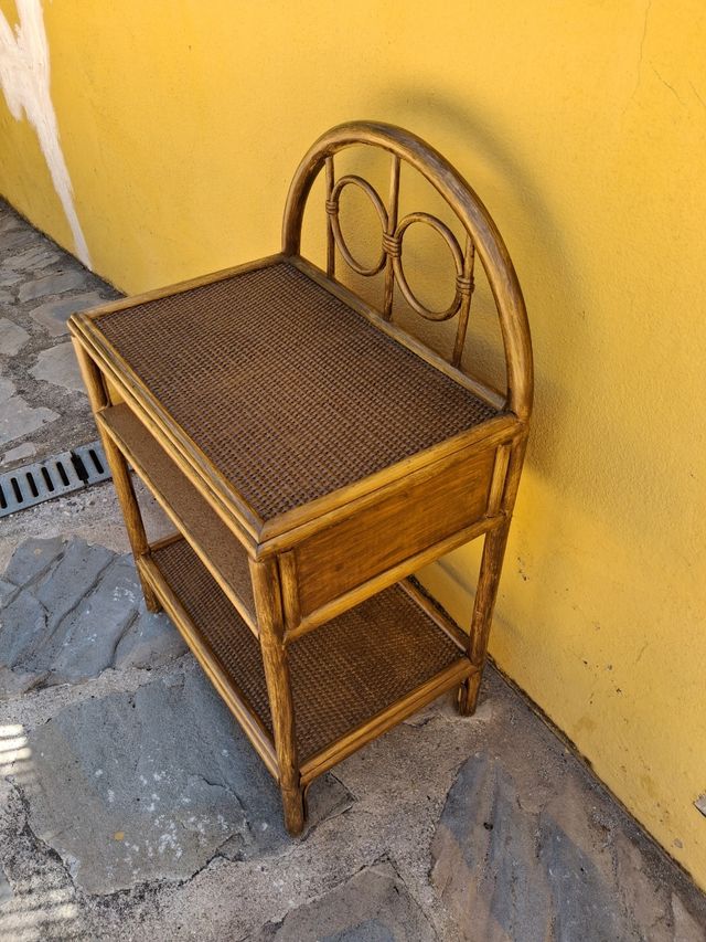 Mesita de Bambu y Ratan Natural