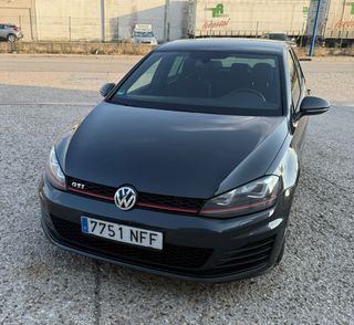 Volkswagen Golf GTI 2.0 TSI DSG