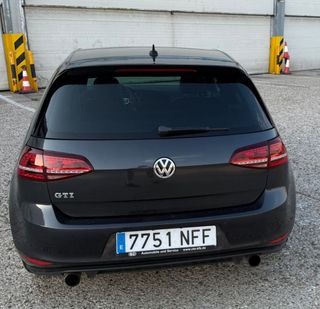 Volkswagen Golf GTI 2.0 TSI DSG