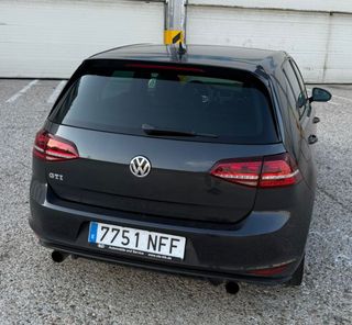 Volkswagen Golf GTI 2.0 TSI DSG
