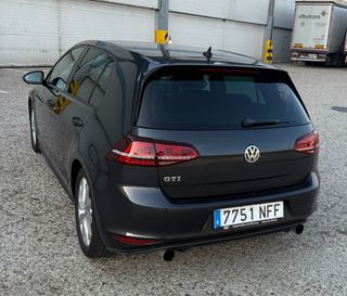 Volkswagen Golf GTI 2.0 TSI DSG