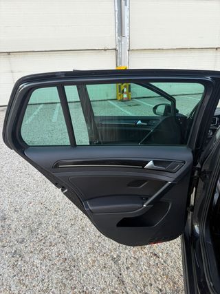 Volkswagen Golf GTI 2.0 TSI DSG