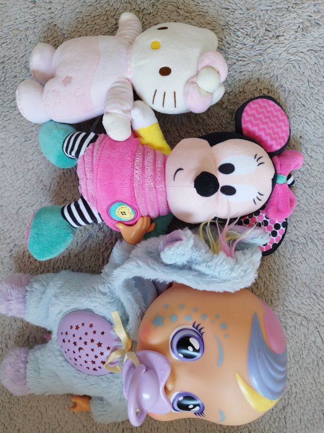 Bebe Llorón + Kitty + Minnie