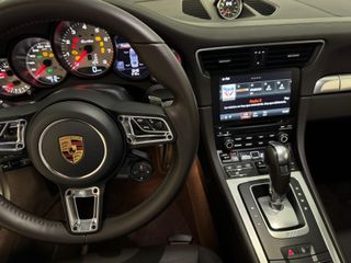 PORSCHE 911 Turbo