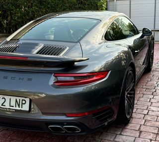 PORSCHE 911 Turbo