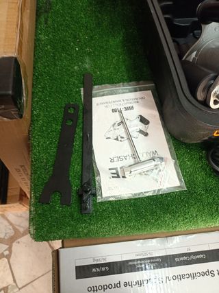 Tracciatrice+Aspirapolvere+Metro laser