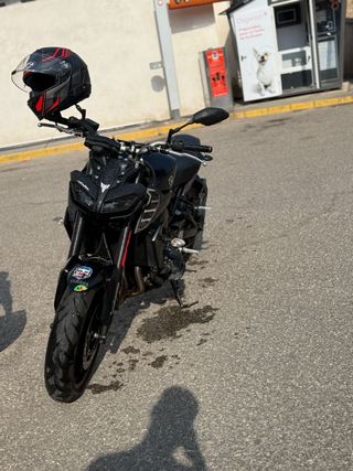 Yamaha MT-09 (2017) - Moto