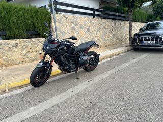 Yamaha MT-09 (2017) - Moto