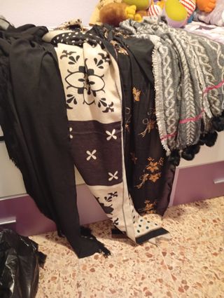 4 Fulares - Beige y Negro