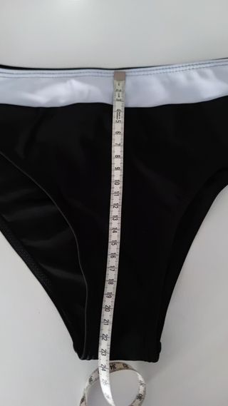 Braga bikini negra y blanca