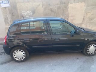 Renault Clio 2004