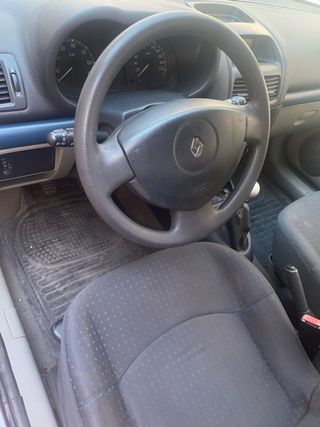 Renault Clio 2004