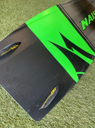 TABLA KITE NAISH DRIVE 138x41.5 Excelente estado