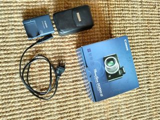 Canon PowerShot SX200 IS con accessorios