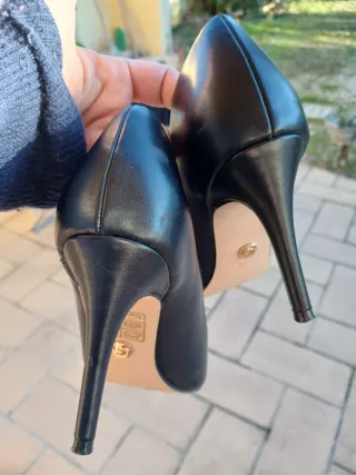 Scarpe nere donna Tg 37, indossate una volta