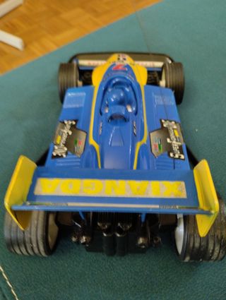 Coche teledirigido Super Racer. Entrego con pilas