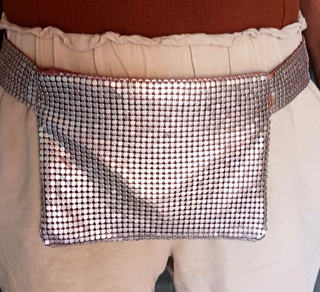 Riñonera plateada Mango - Metalizada