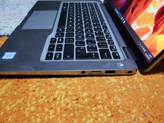 Dell Latitude 7400 2-en-1 Gris