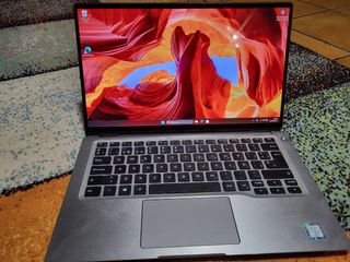Dell Latitude 7400 2-en-1 Gris