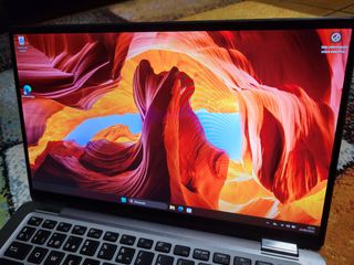 Dell Latitude 7400 2-en-1 Gris