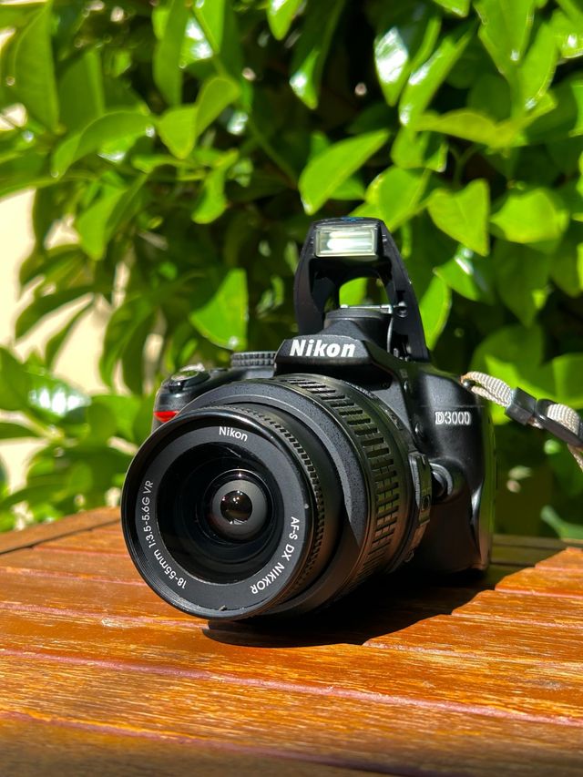 !! OFFERTA!! FOTOCAMERA NIKON PRO + NIKON 18-55mm