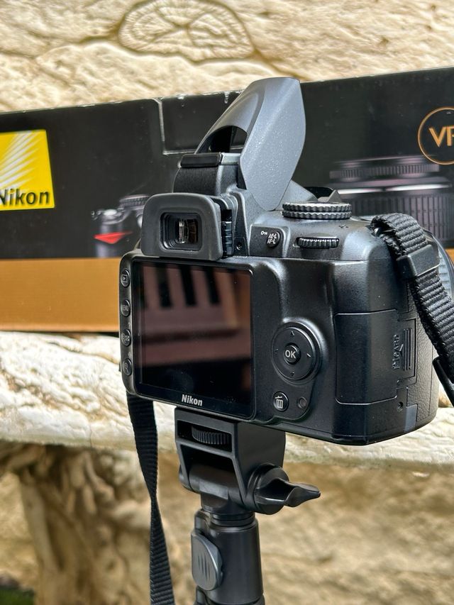 !! OFFERTA!! FOTOCAMERA NIKON PRO + NIKON 18-55mm