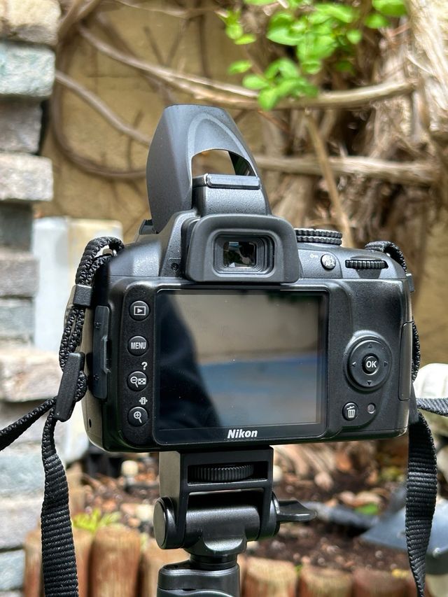 !! OFFERTA!! FOTOCAMERA NIKON PRO + NIKON 18-55mm