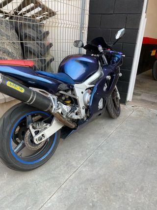 Yamaha R6