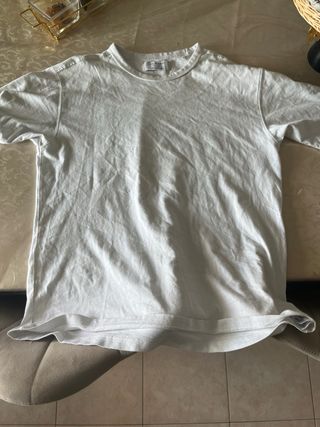Maglia, short e top a righe