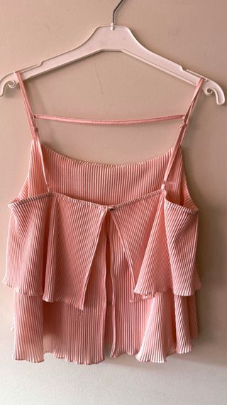 Top rosa plisado