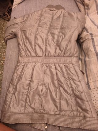 Abrigo acolchado gris niña talla 10 
años