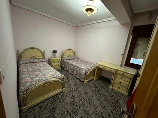  ¡PISO PARA ESTUDIANTES EN EL CENTRO DE CUENCA!. 