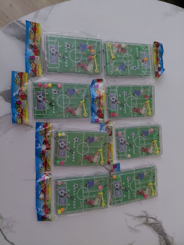 Mini futbolines para niños.
3 euros todo!