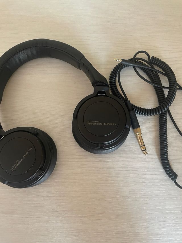 Beyerdynamic DT 240 PRO - Auriculares de estudio