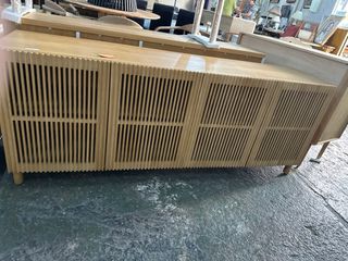 Aparador madera maciza solo venta en persona