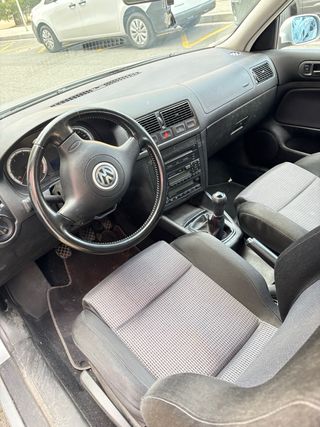 Volkswagen Golf 2003