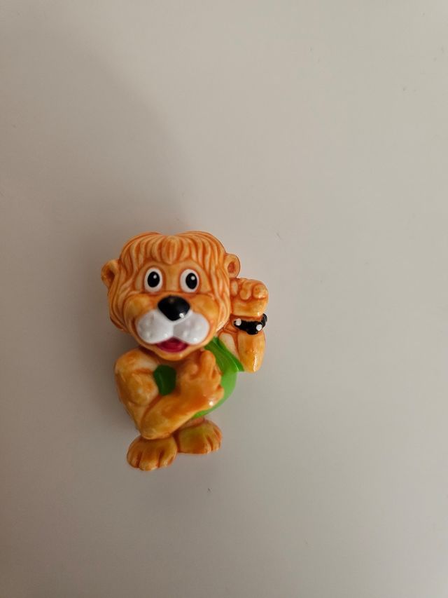 Figura León Kinder Sorpresa