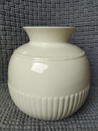 Vaso Wedgwood Edme bianco