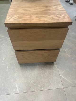 Mesa de madera - 2 cajones