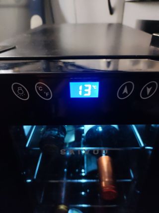 Cantinetta per vino Saivod 10 bottiglie.