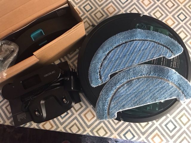 Robot aspirador Conga 1790
barre y friega con agua