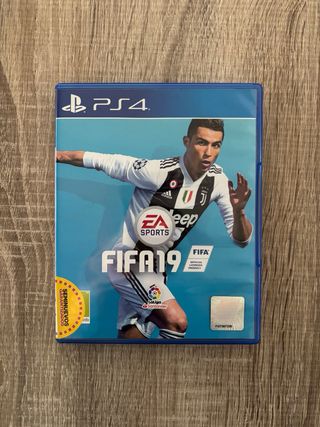 PS4 (PlayStation 4) 500GB - FIFA 18, 19, 20 y GTA5