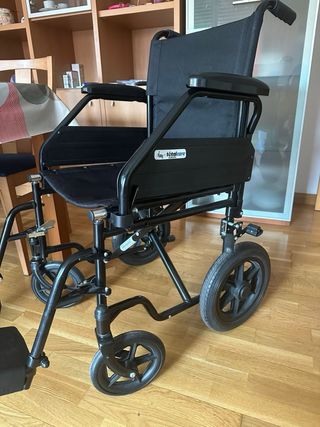Silla de ruedas plegable