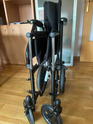 Silla de ruedas plegable